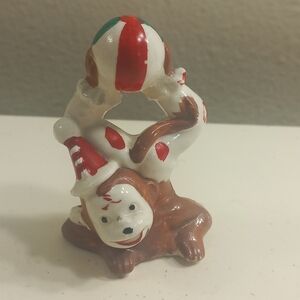 VINTAGE 2 FLAMBRO TUMBLING Acrobat Monkey FIGURINE W/ball Clown Outfit Adorable